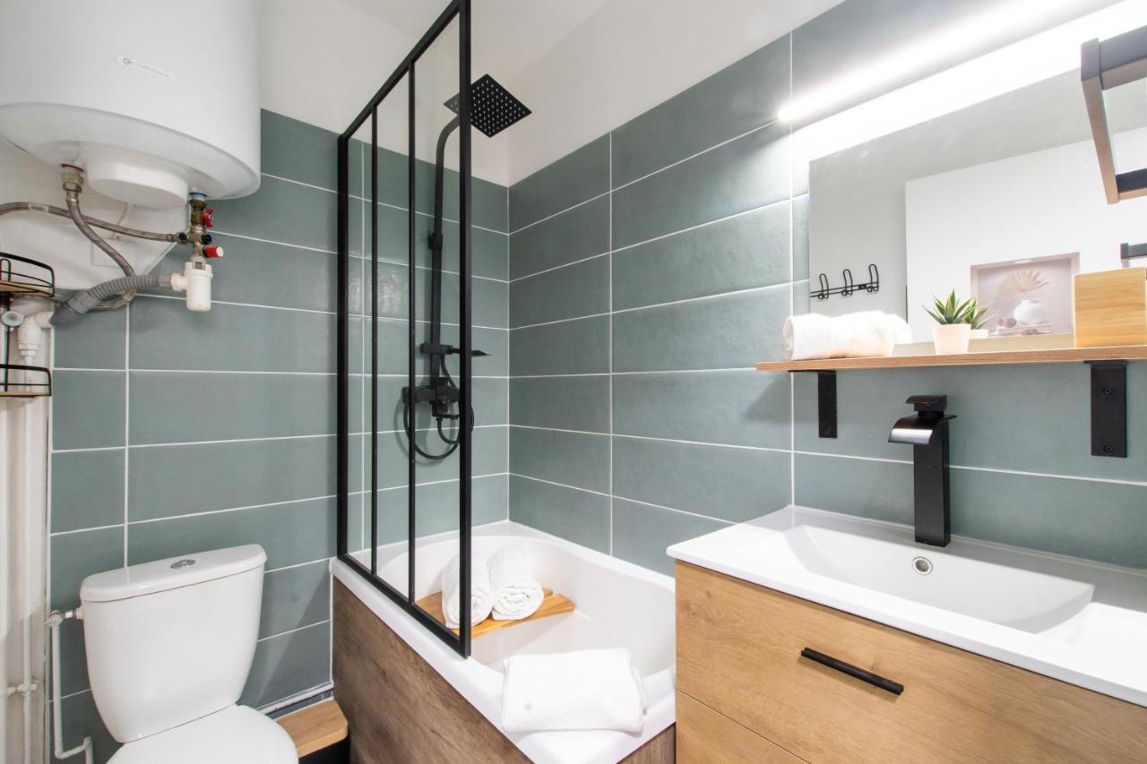 Les Flamants Roses - Studio Avec Balcon Apartment Nimes Exterior photo