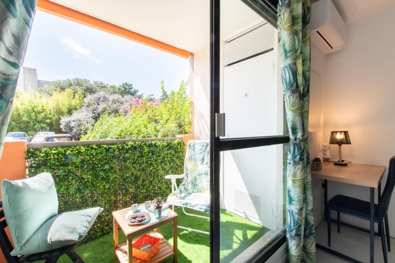 Les Flamants Roses - Studio Avec Balcon Apartment Nimes Exterior photo
