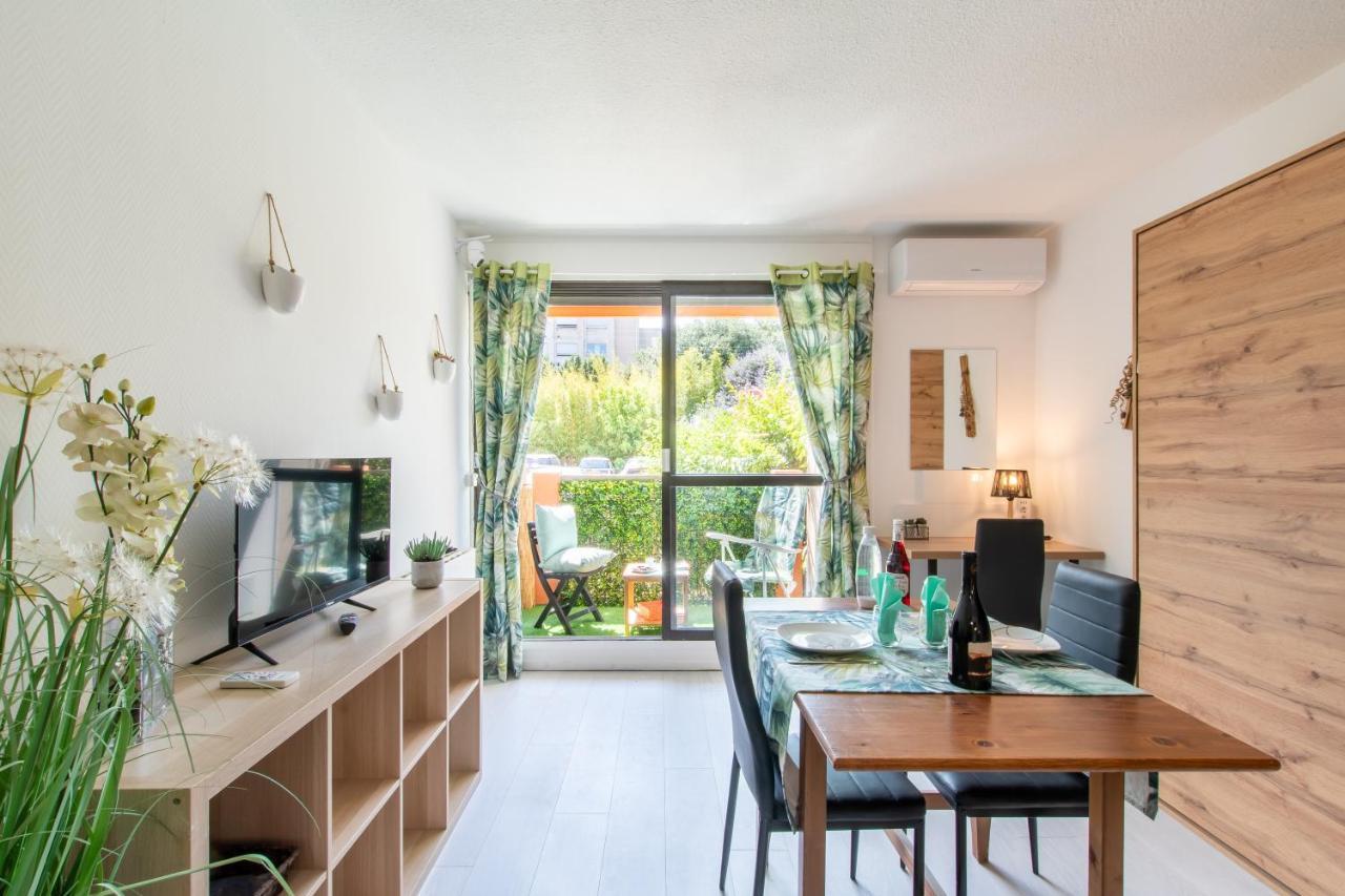 Les Flamants Roses - Studio Avec Balcon Apartment Nimes Exterior photo